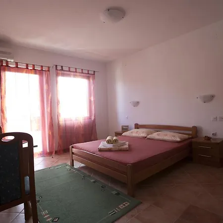 Apartmán Pinus Vrboska